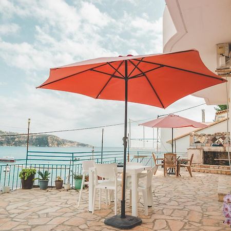 Rooms By The Sea Himare Esterno foto