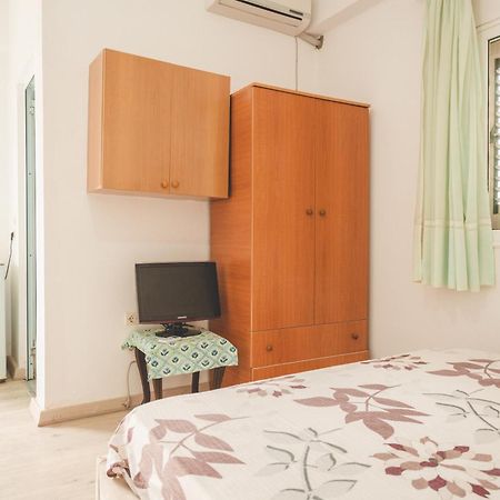 Rooms By The Sea Himare Esterno foto