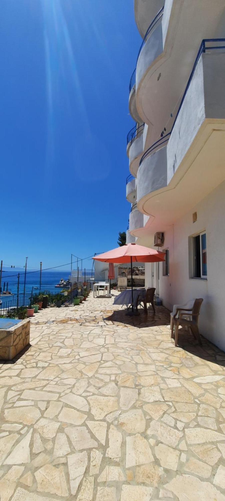 Rooms By The Sea Himare Esterno foto