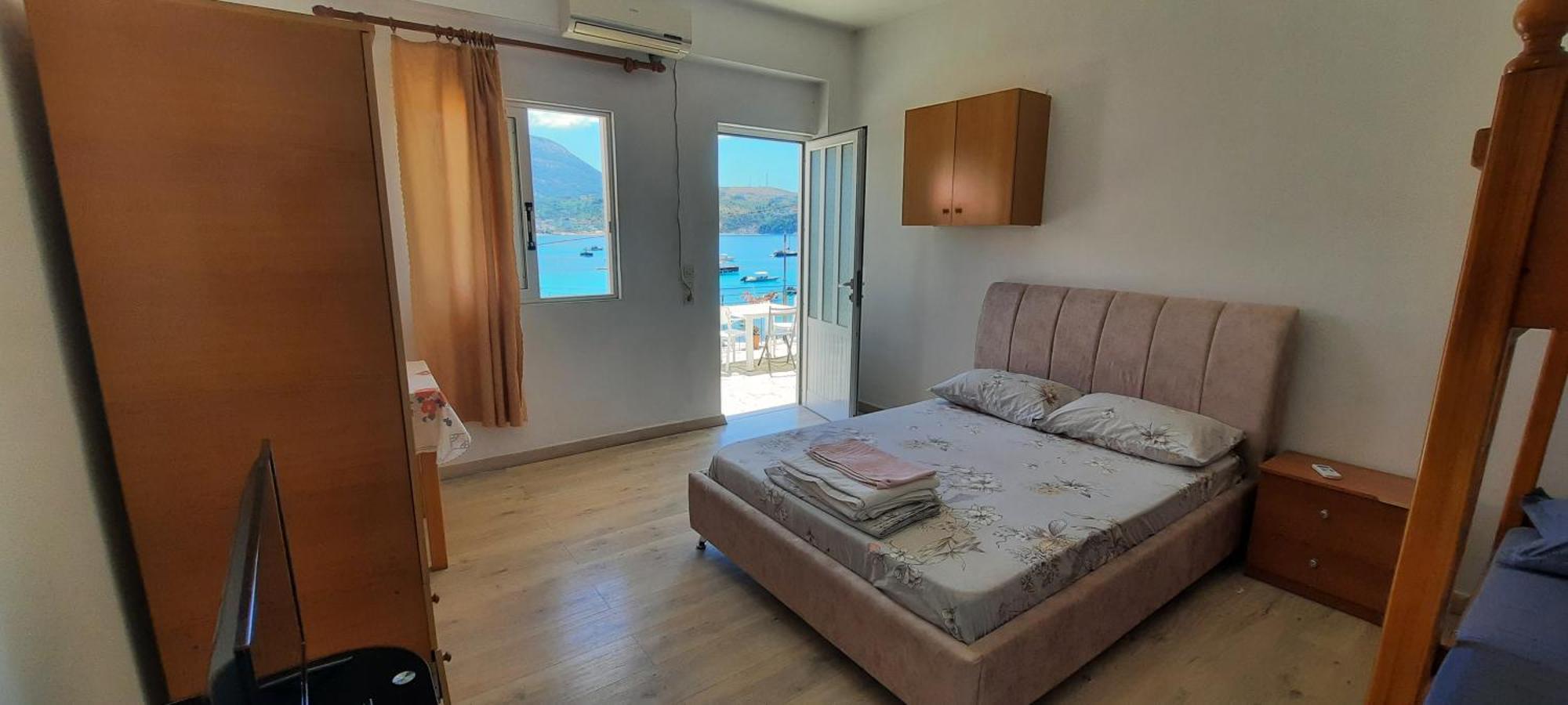 Rooms By The Sea Himare Esterno foto