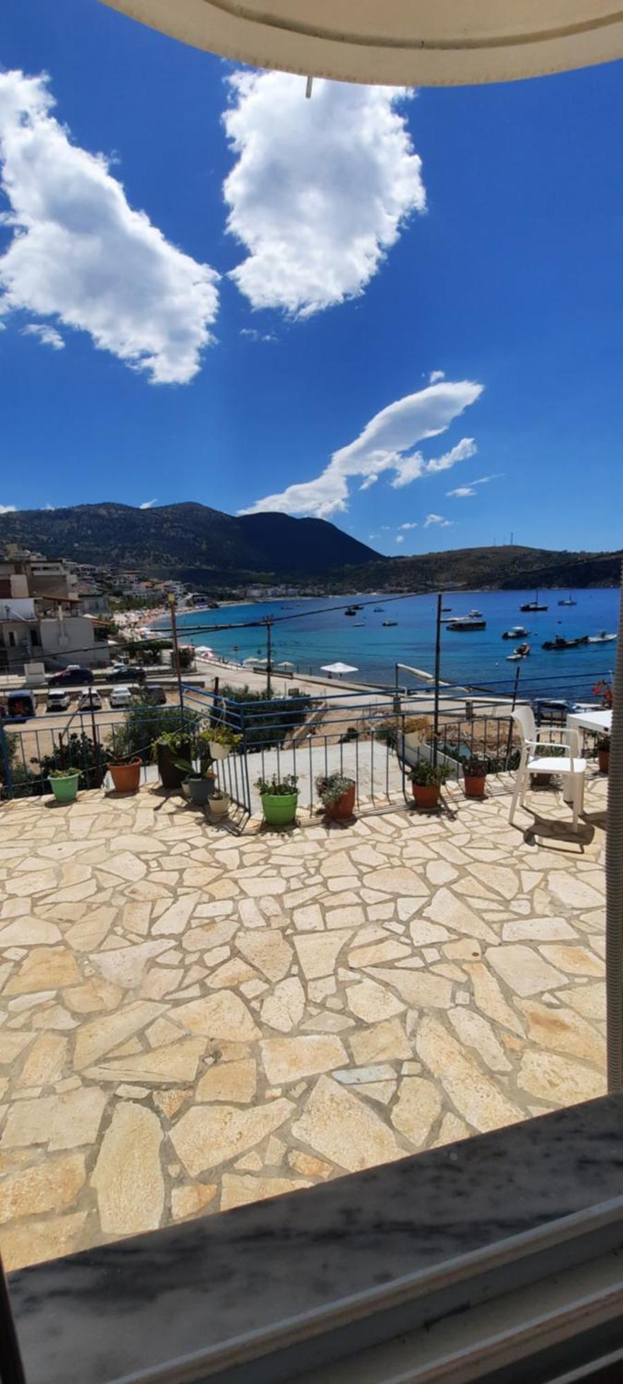 Rooms By The Sea Himare Esterno foto